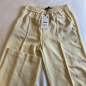 Zara Pants NWT Never Worn size Medium